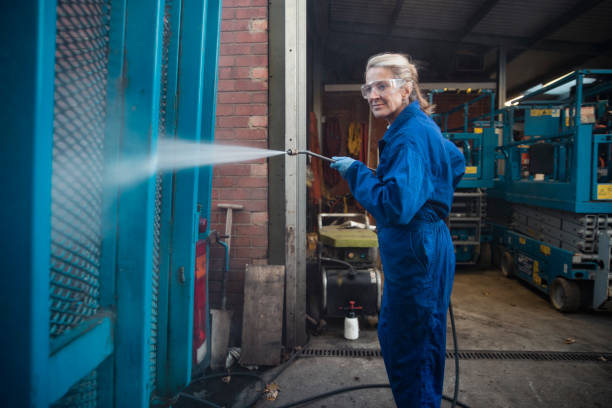 Best Factory Floor Cleaning  in Farm Loop, AK